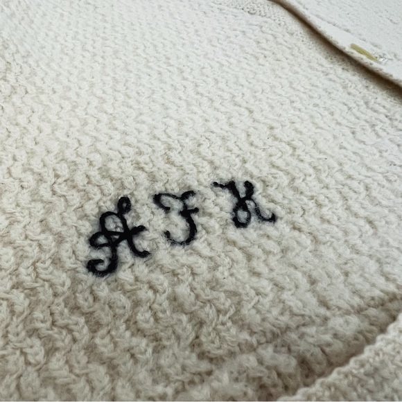 Vintage 60’s Monogrammed Knit V-Neck Button-Front Cardigan | Size M - Picture 7 of 13